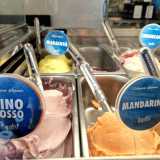 E poi ci sono i gelati artigianali dai gusti e nomi sudamericani quali la maracuja, la mandarina...